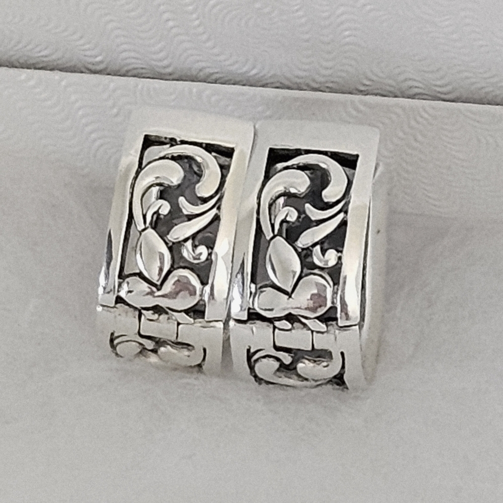 Silpada Rare HTF Sterling Silver Filigree Floral Hoop Huggie Earrings P1122